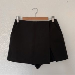 NWT Forever 21 Black Skort